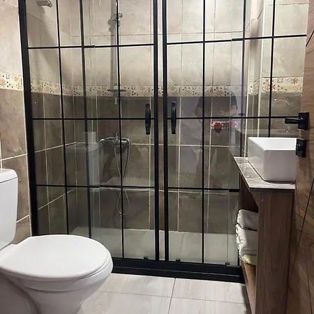 Madi Hotel 3*